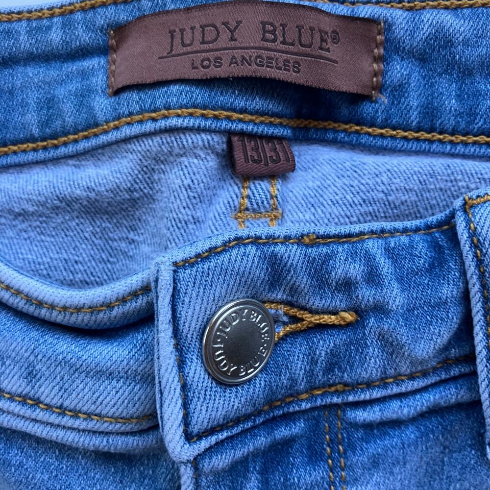 Judy Blue High Rise Straight Fit Jeans Size 13/31 Light Wash Stretch - Picture 5 of 6